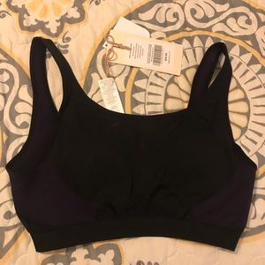 NWT Fabletics Erika Seamless Bra Size Small